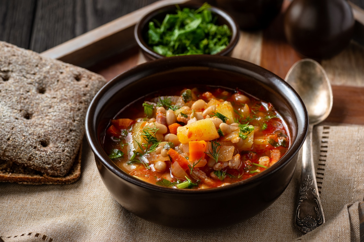 Fasolada - Griechische Bohnensuppe Rezept